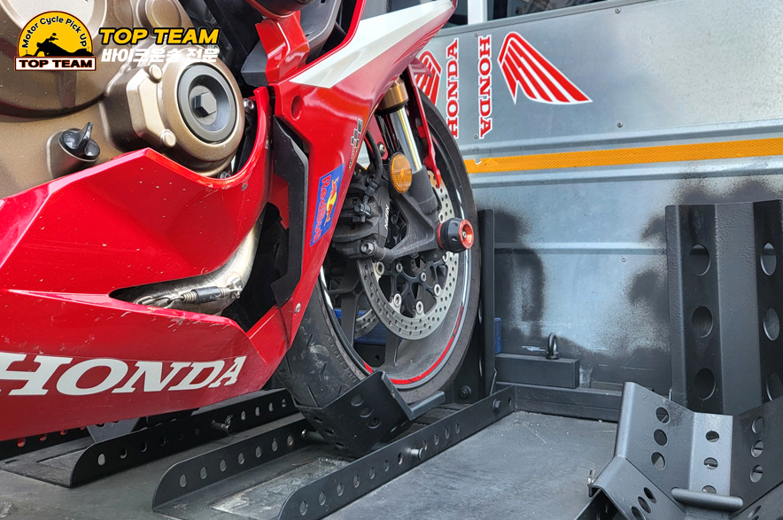 CBR650r_4